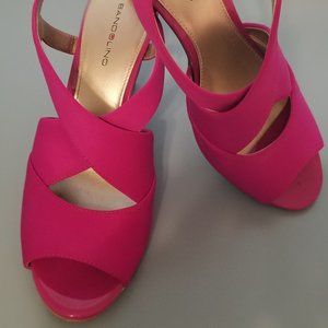 BANDOLINO Malorie FUSHIA HOT PINK STRAP SLINGBACK HEELS - LIKE NEW CONDITION